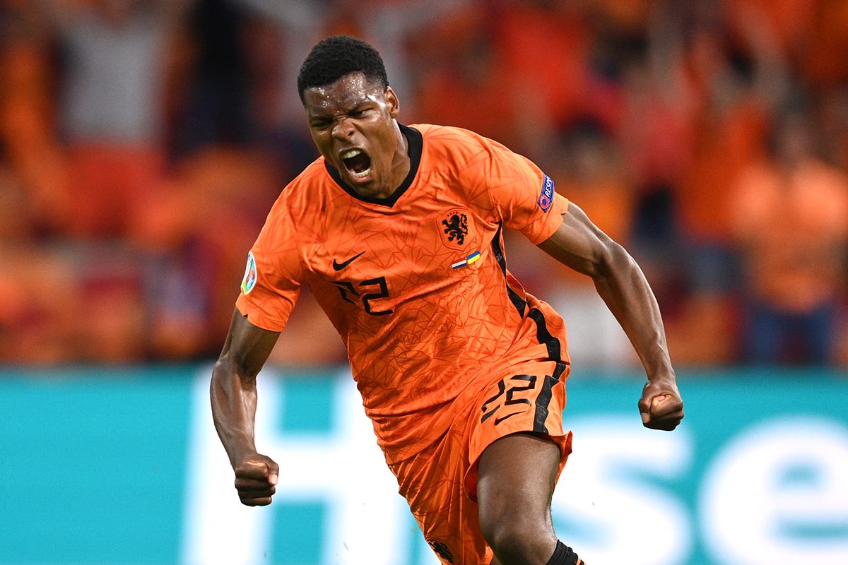 Real Madrid anuncia contratação do lateral holandês Denzel Dumfries