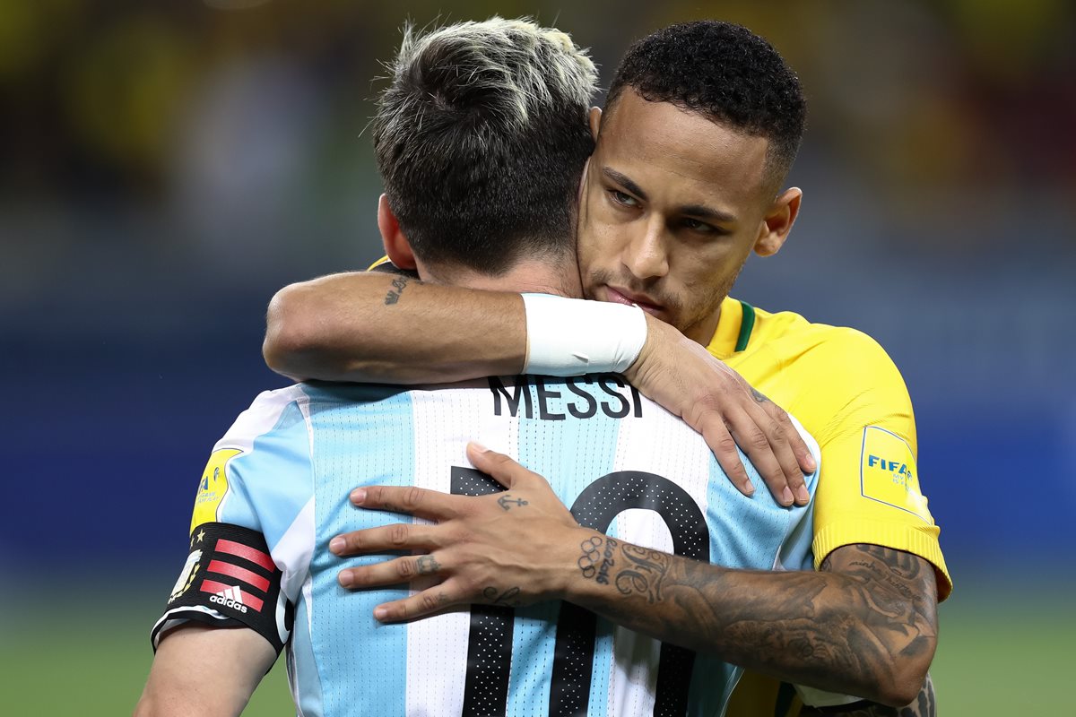 Piperno aponta diferença no tratamento das torcidas com Neymar e Messi