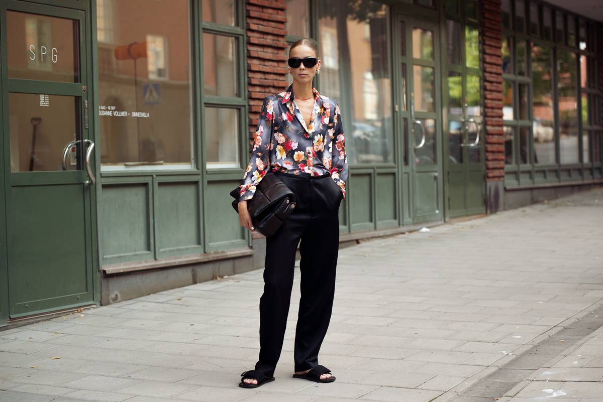 Look de street style com calça de alfaiataria