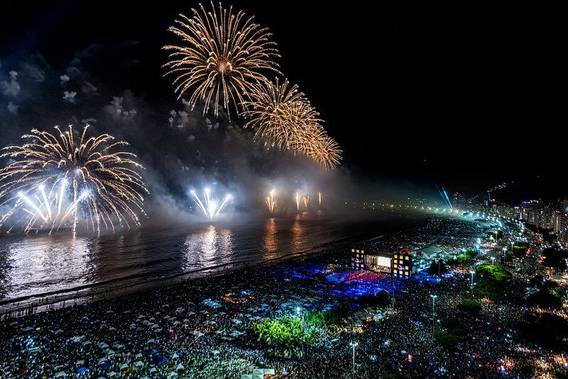 Fogo de artifício em Copacabana, Rio de Janeiro