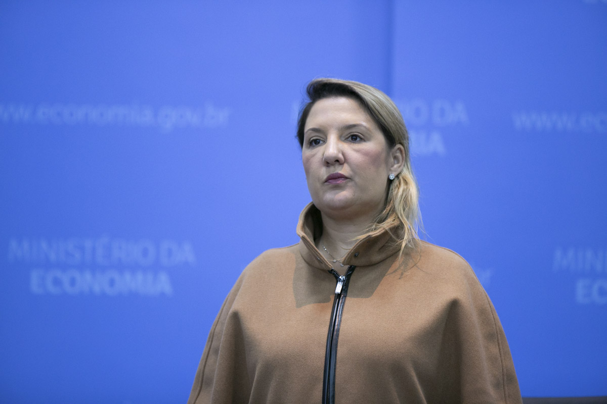 Ex-Itaú entra para time de Daniella Marques na campanha de Flávio