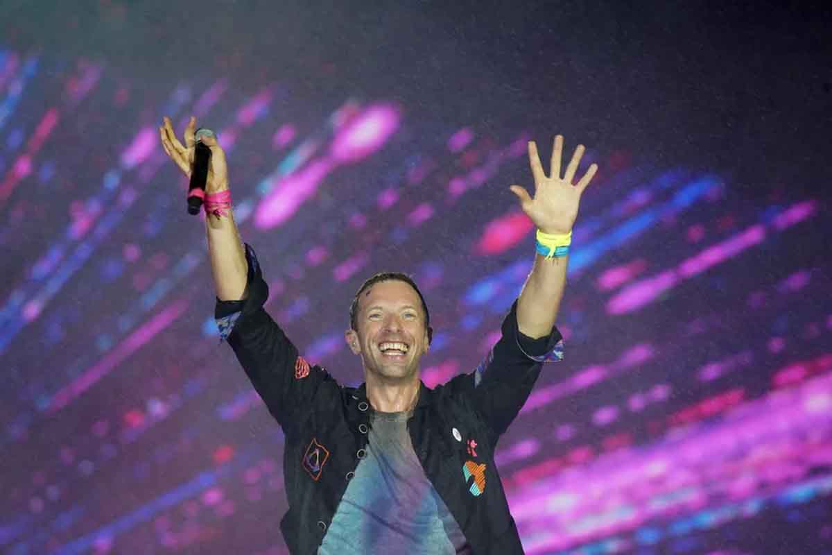 Foto de vocalista do Coldplay no Rock in Rio, ex de Dakota Johnson