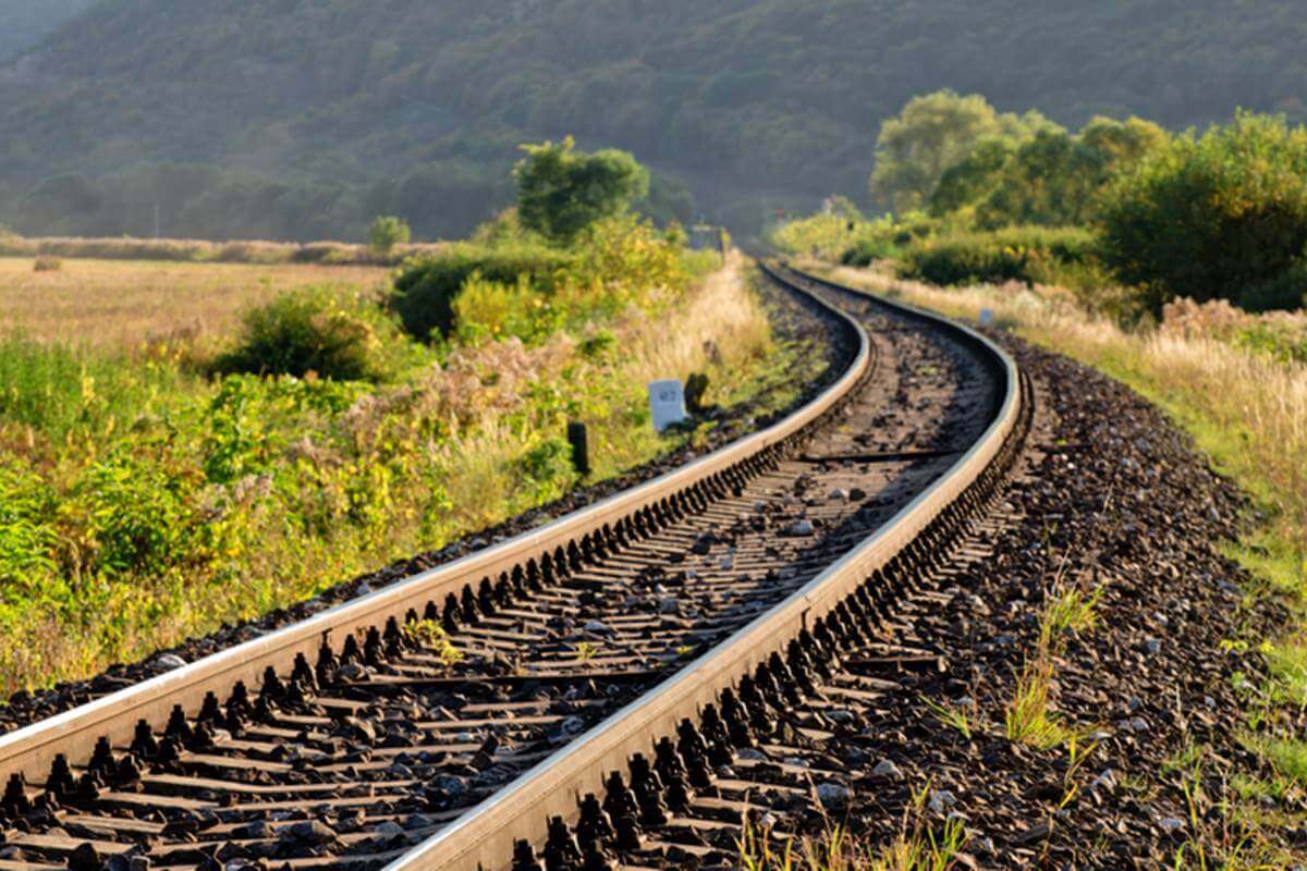 Ferrogrão: AGU se manifesta contra lei que abriu espaço em parque