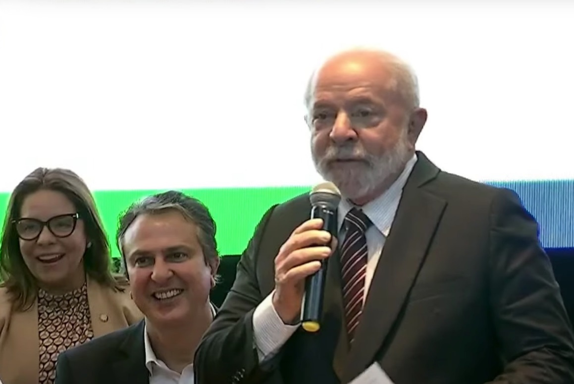 Lula critica juros altos e defende investimento em saúde e educação