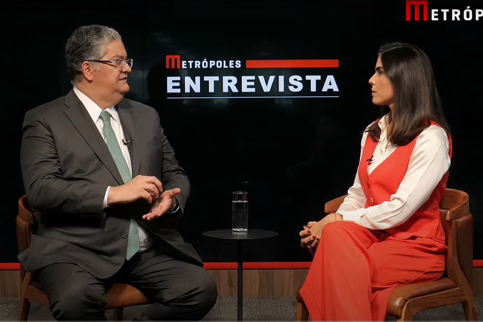 "Mais fácil acertar números da Mega que resultado", diz ex-ministro do TSE sobre julgamento de Bolsonaro