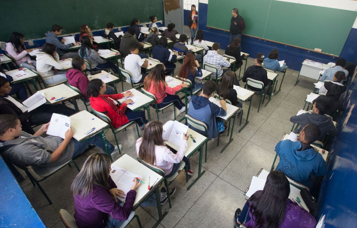 Pisa: educação brasileira segue inferior à de outros países, mas melhora