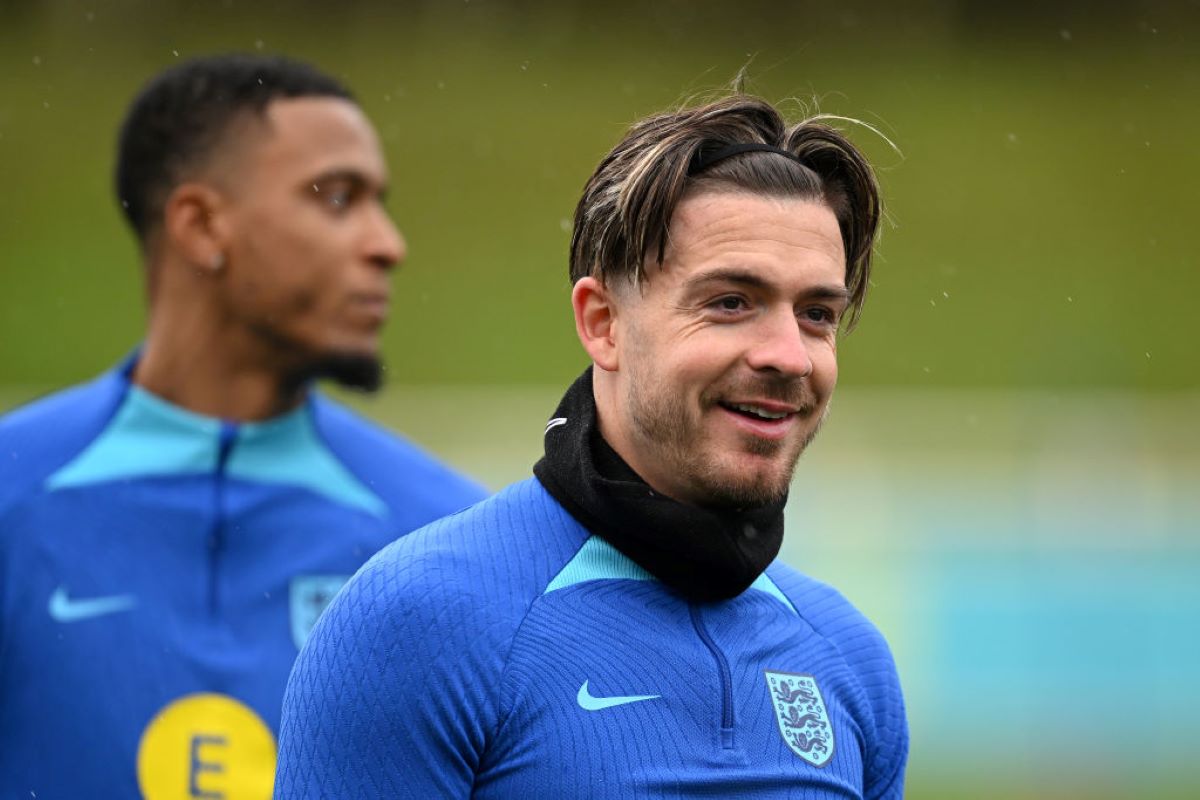 Everton afasta Jack Grealish por indisciplina e ausência em treinos