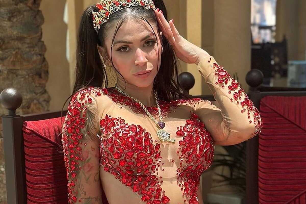 Quem é MC Pipokinha, funkeira condenada após show com conteúdo sexual