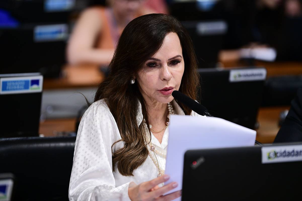 imagem colorida mostra senadora professora dorinha seabra novo ensino médio - Metrópoles