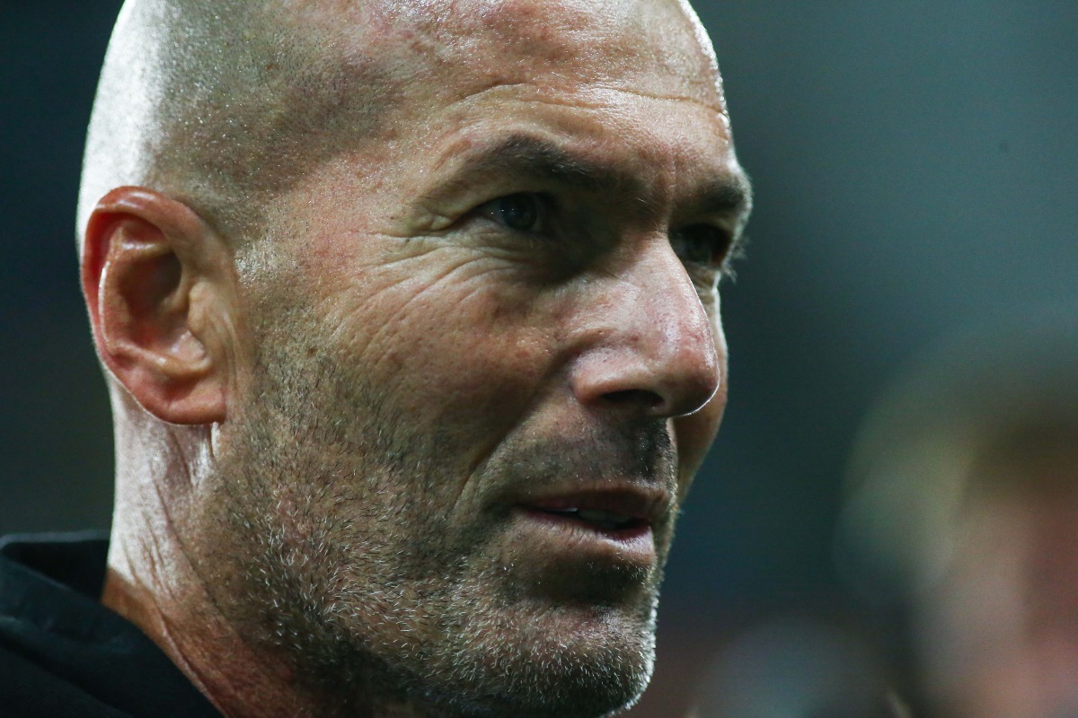 Zidane se prepara para assumir cargo de técnico da França após a Copa 3 Zidane se preparando para retornar à França