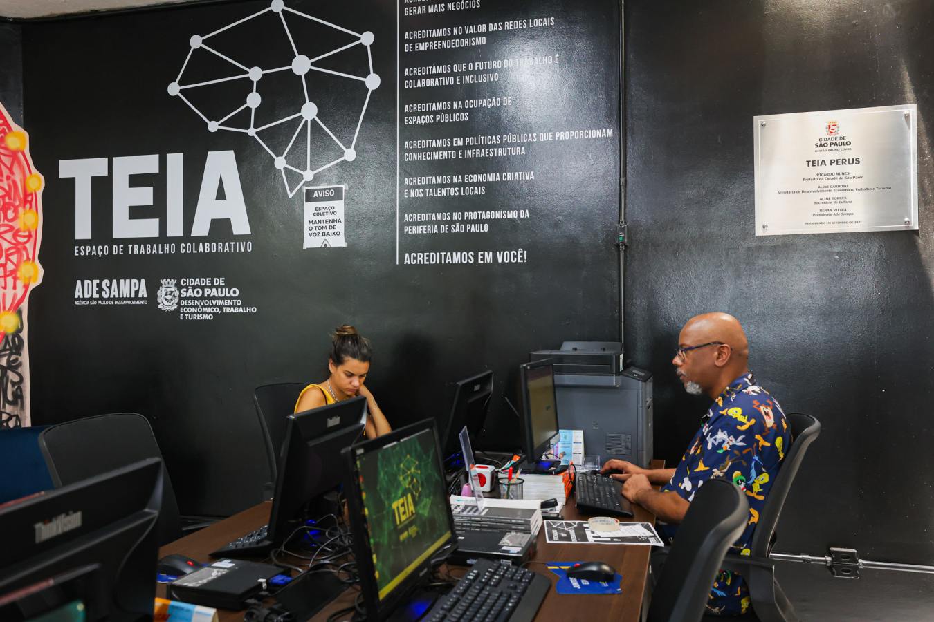 Coworking da Prefeitura têm computador, internet e cursos gratuitos para desenvolvimento profissional