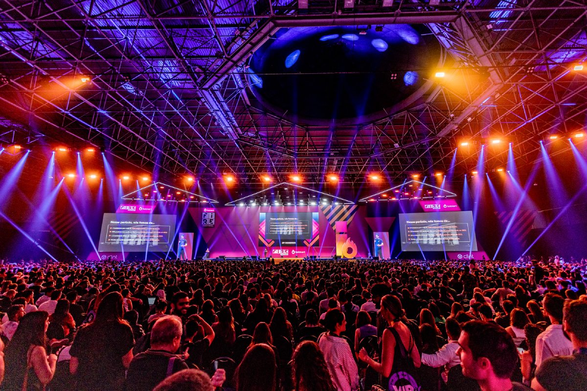Foto colorida do evento Hotmart FIRE