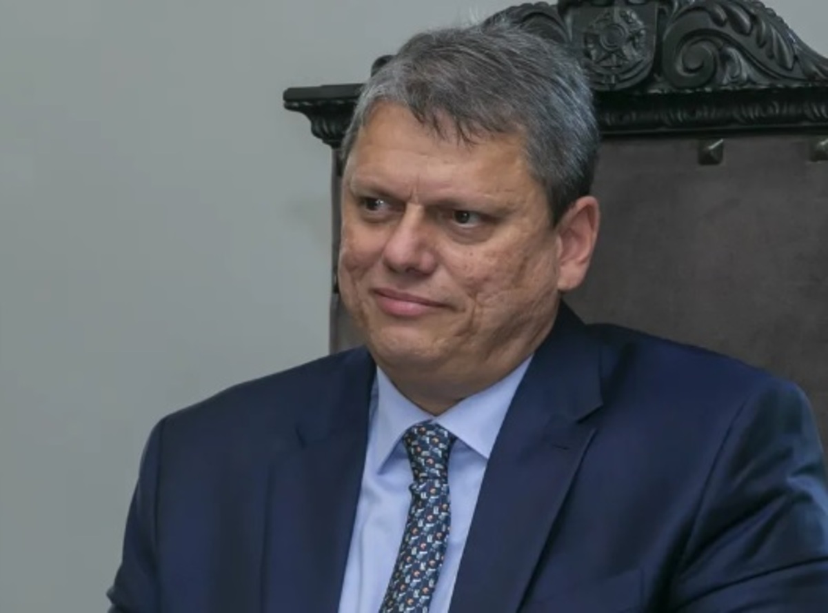 Tarcísio de Freitas se reunirá com Milei em evento conservador em Santa Catarina
