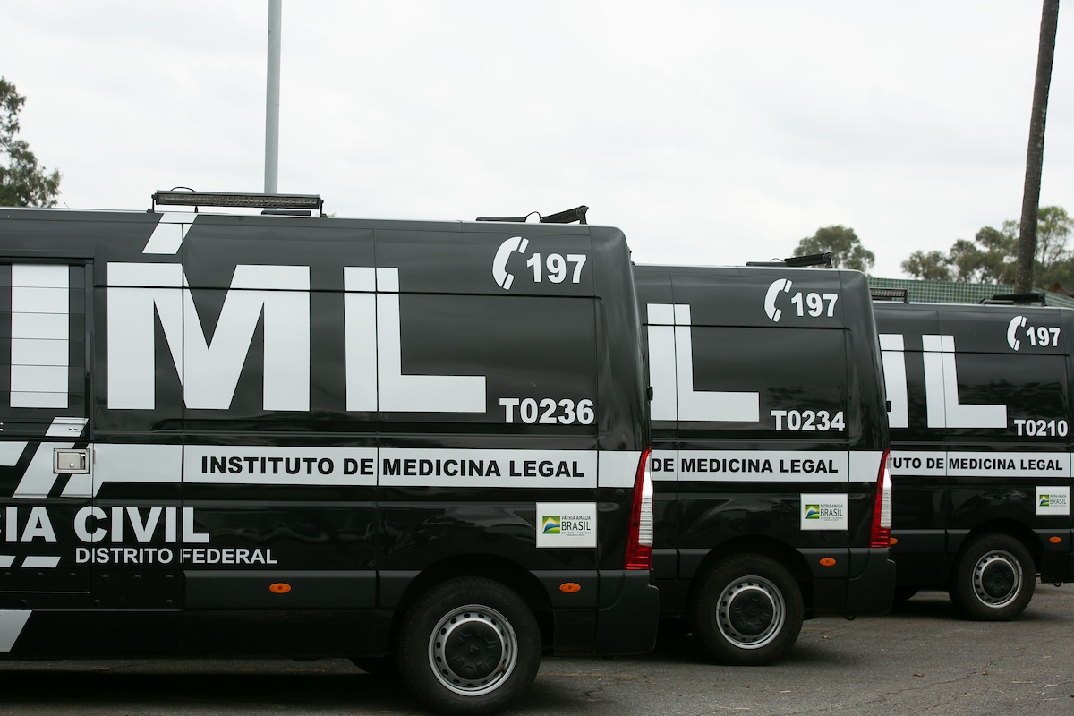 Corpo de jovem de 21 anos é encontrado carbonizado perto de creche no DF