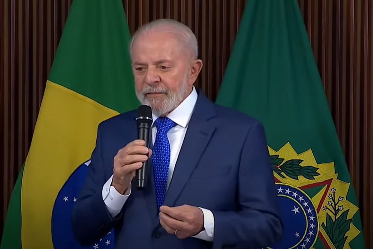 Parada de Lula em SP após viagem ao Chile gera questionamentos