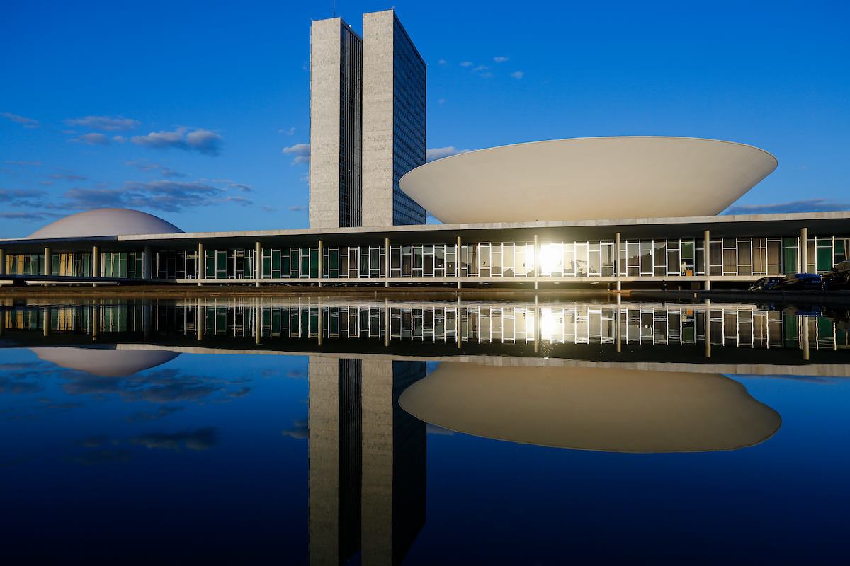 Congresso Nacional Inicia Trabalhos com Foco em Projetos Menores Antes das Eleições