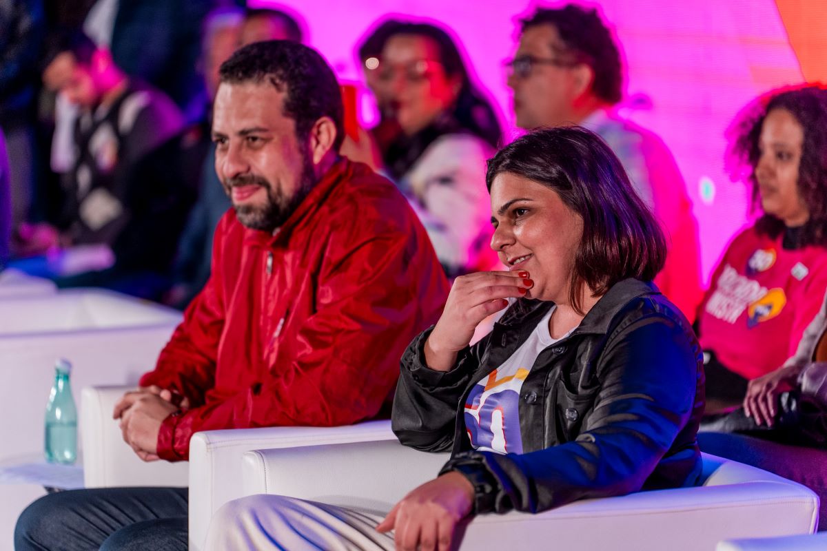 Mulher de Boulos será deputada por SP; ativista Thiago Ávila deve perder