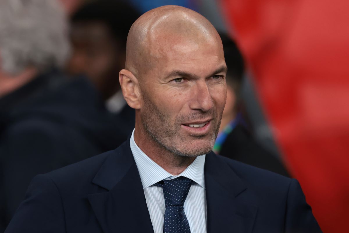 Zidane se prepara para assumir cargo de técnico da França após a Copa