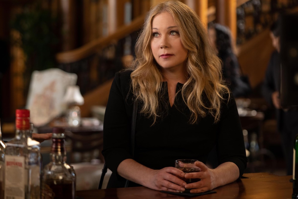 Christina Applegate descobre erro em diagnóstico de esclerose após 5 anos