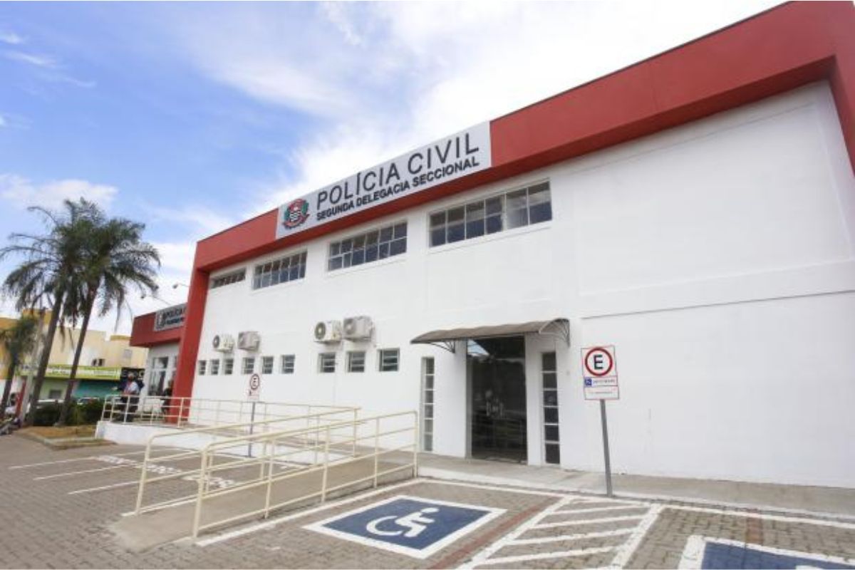 Dois jovens morrem em acidente de carro durante suposto racha em Campinas