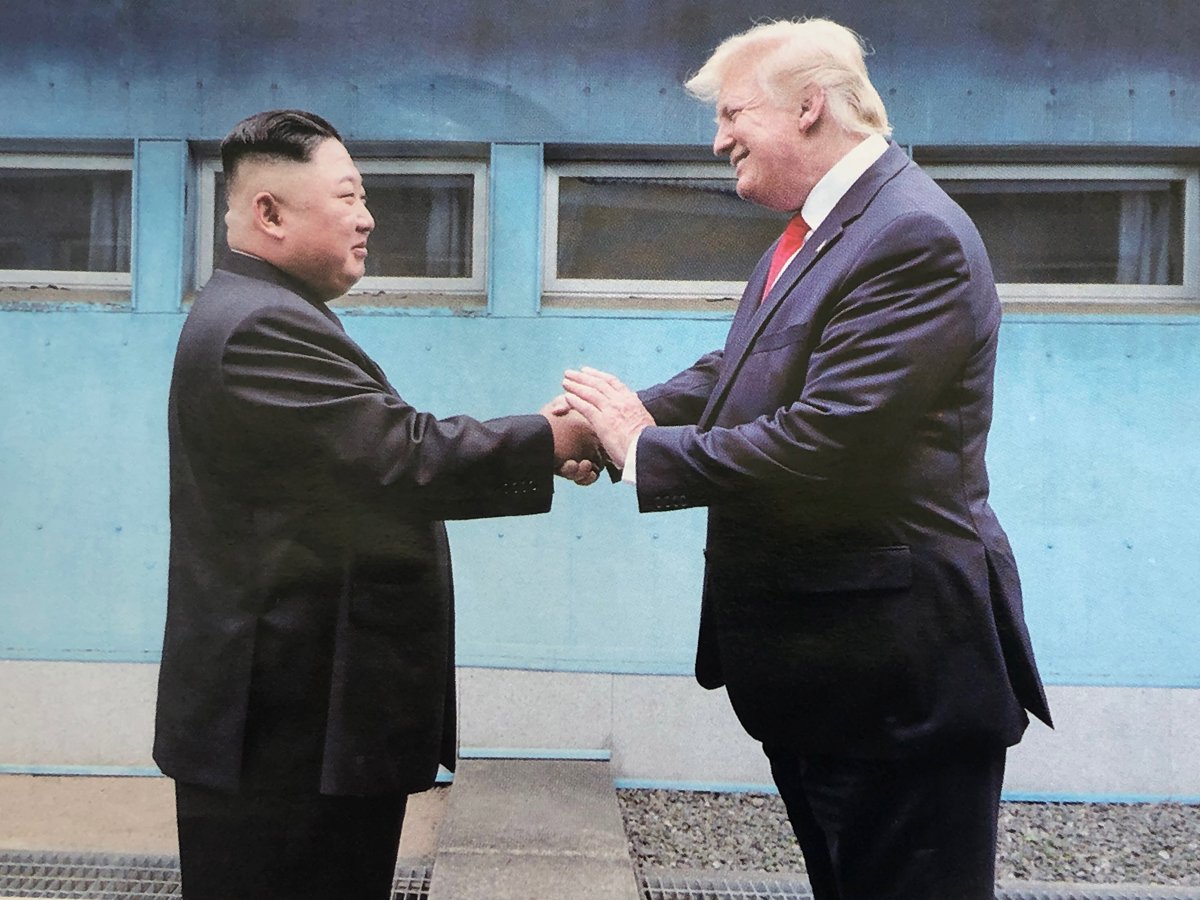Governo da Coreia do Norte diz que Kim mantém "sentimentos" por Trump - QTU Questões do Universo