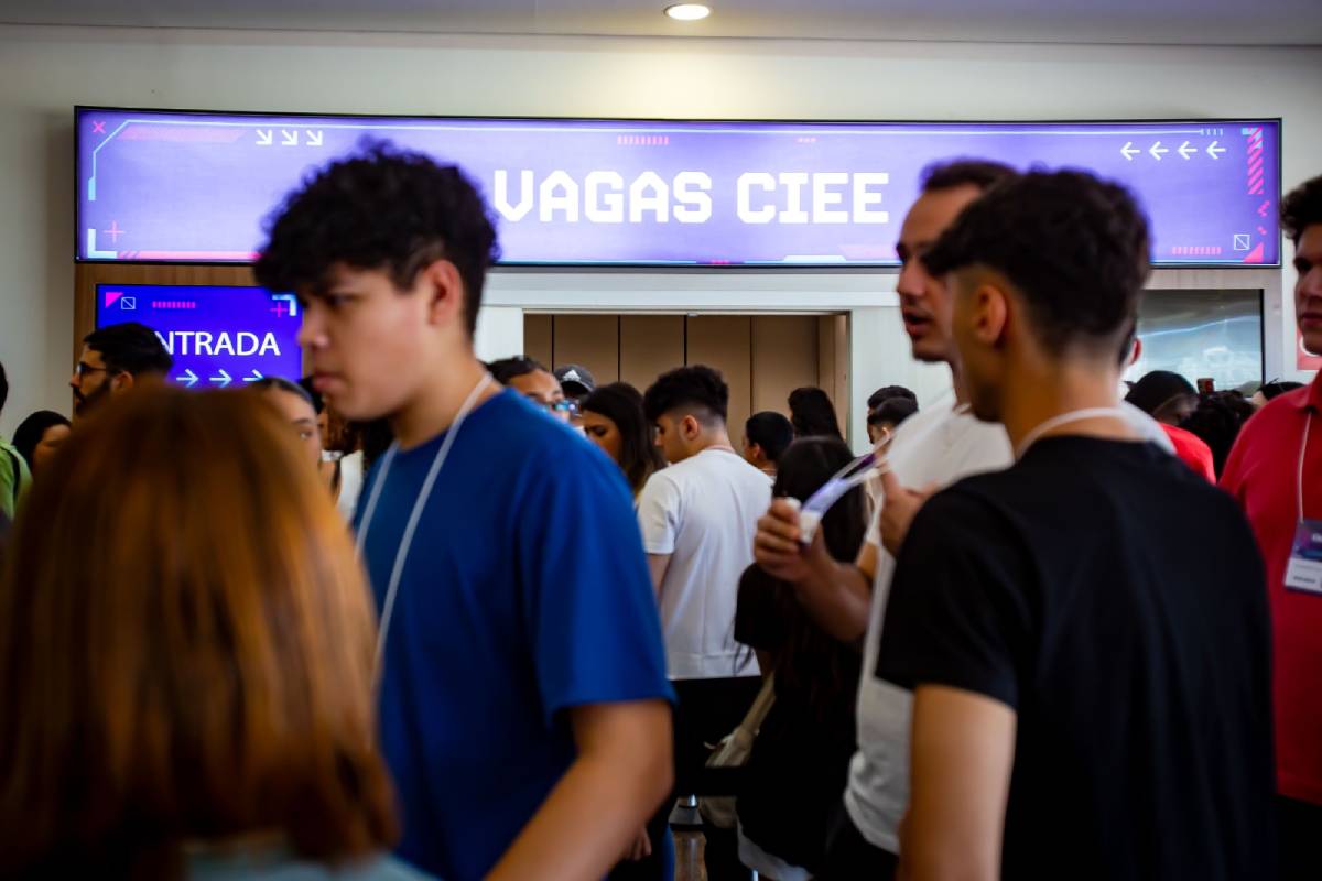 CIEE oferece 662 vagas de estágio para estudantes no DF