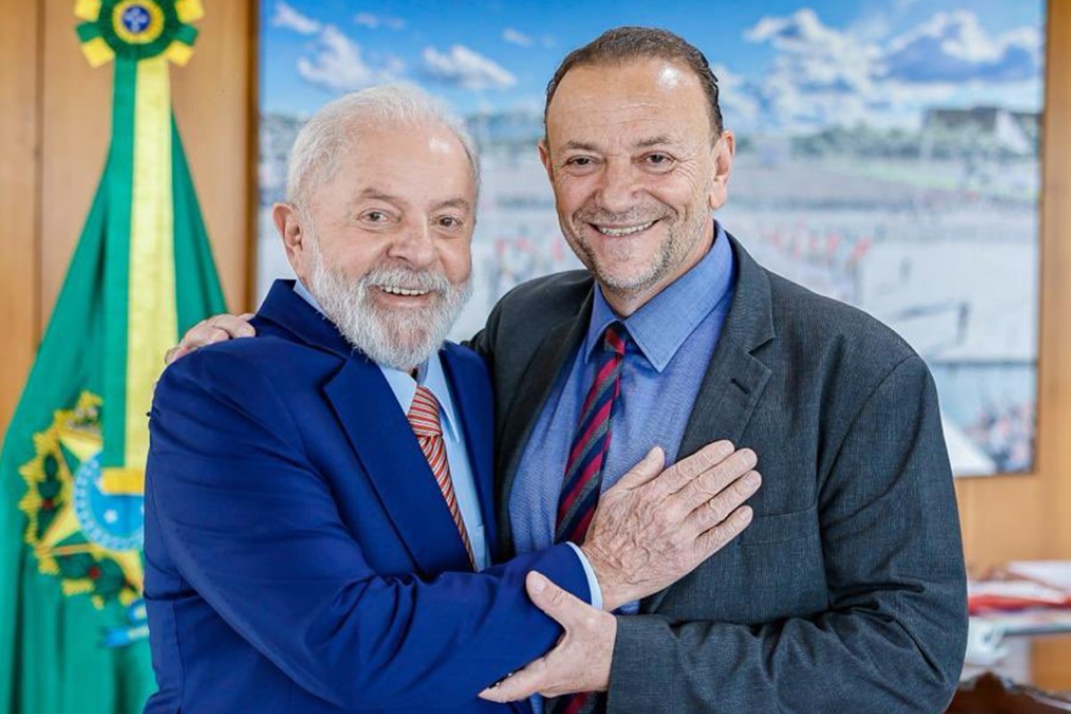 Edinho Silva se reúne com bancada do PT para tentar destravar Minas 10 Lula e Edinho Silva
