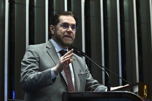 plinio valerio - Metrópoles