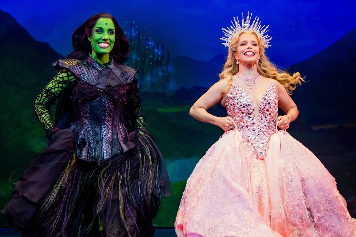Público critica Wicked por manter sessão em meio a ventania de 100km/h - QTU Questões do Universo