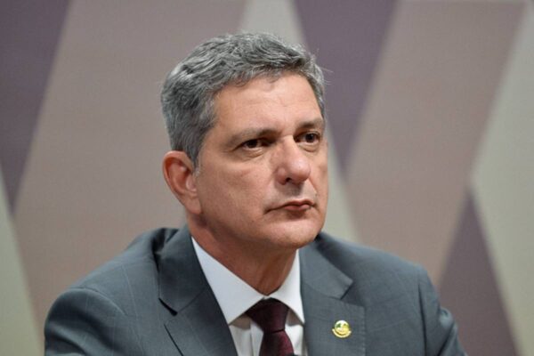 O senador Rogério Carvalho (PT-SE): atraso dele possibilitou investigação nos Correios