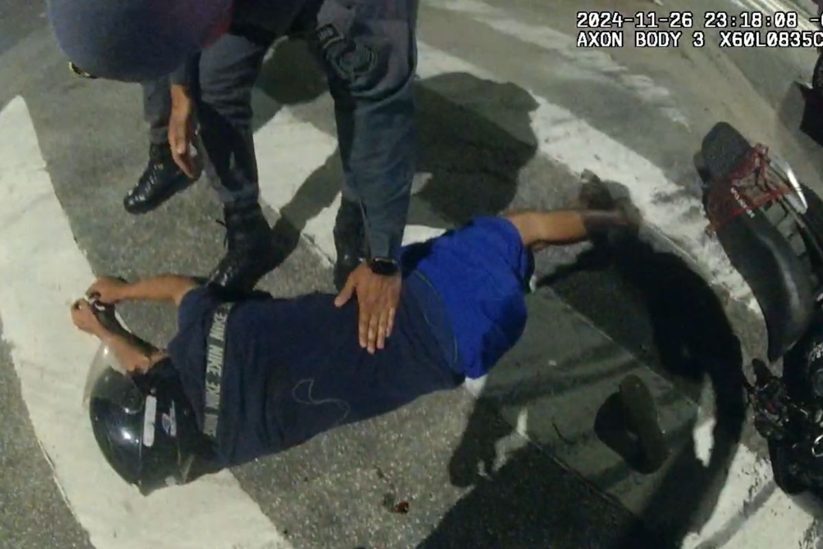 PMs acusados de matar entregador e plantar arma após crime viram réus