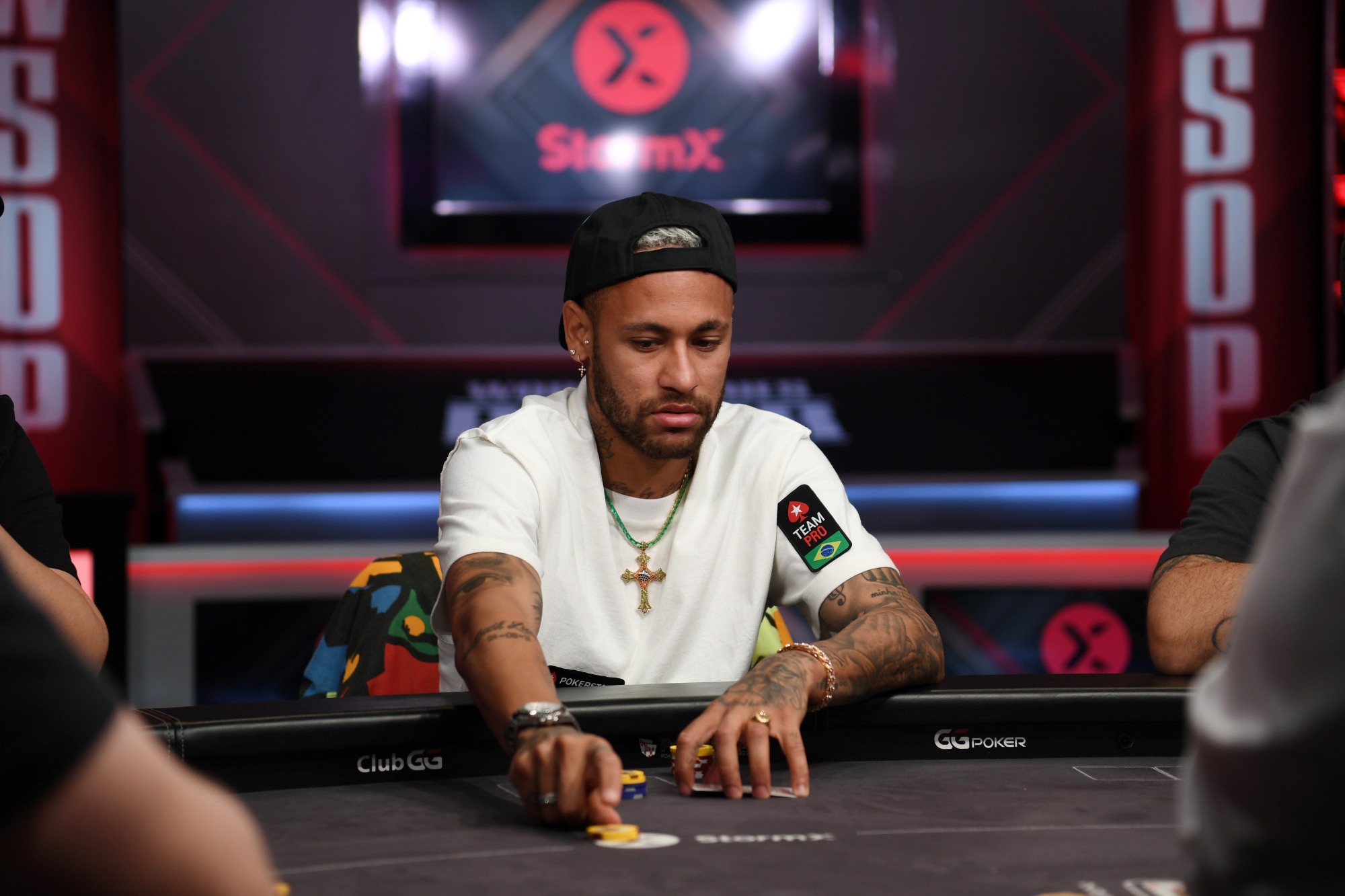 Imagem vinculada ao feed original: Neymar x pôquer: psicóloga analisa jogatina e faz alerta sobre o rendimento