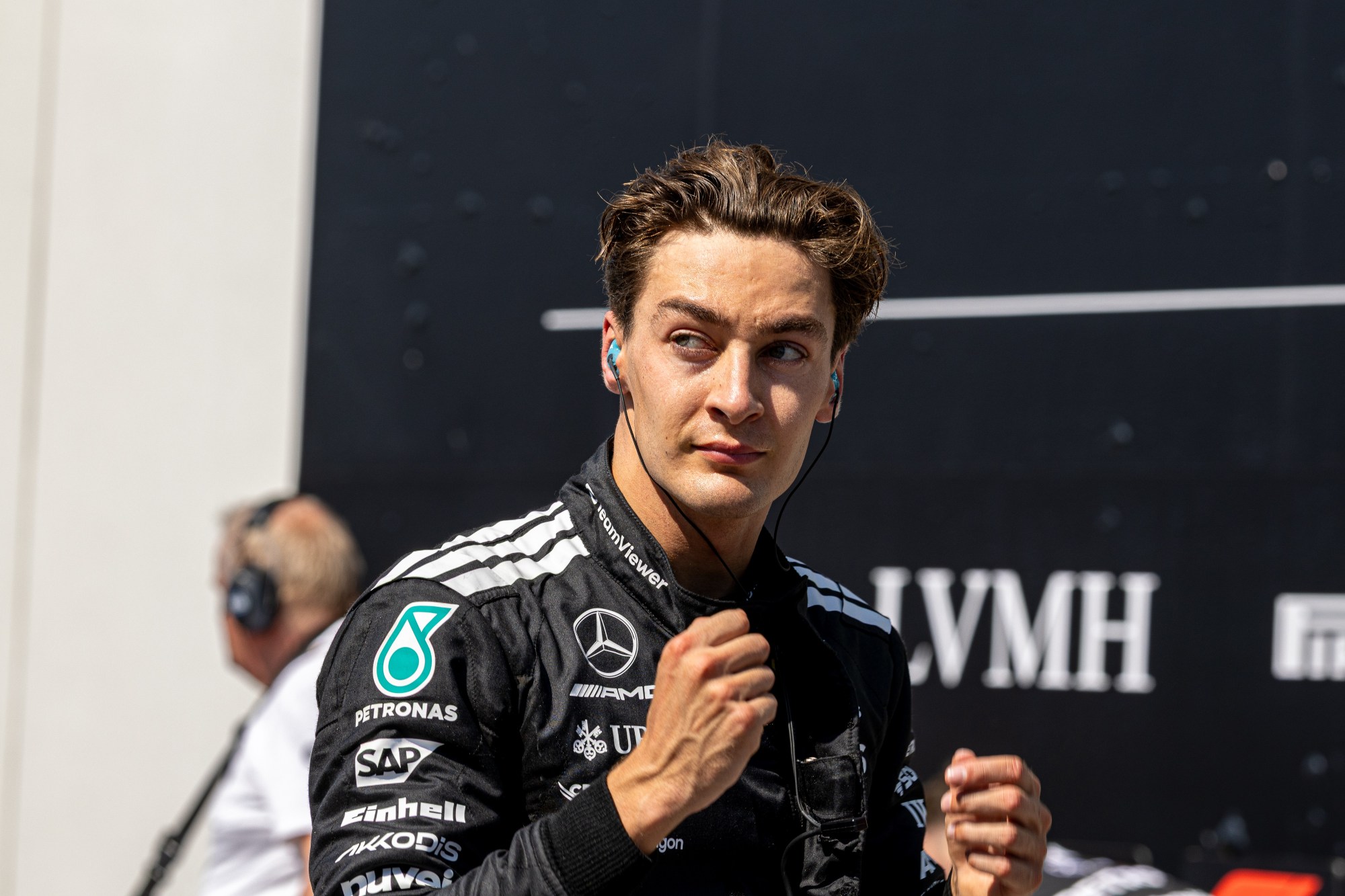 Mercedes confirma trocas no motor de Russell, que será punido em Singapura