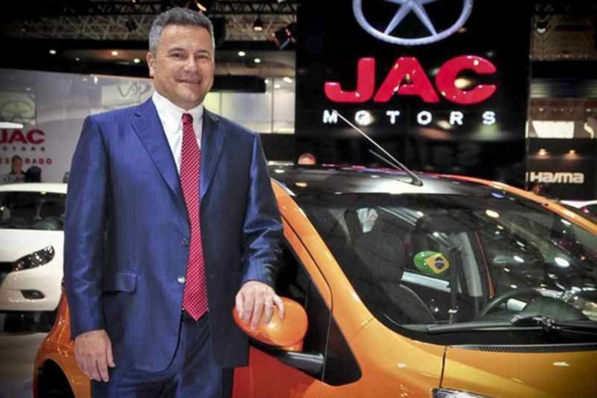 Presidente da JAC Motors deu calote em corretor que vendeu mansão a Vorcaro