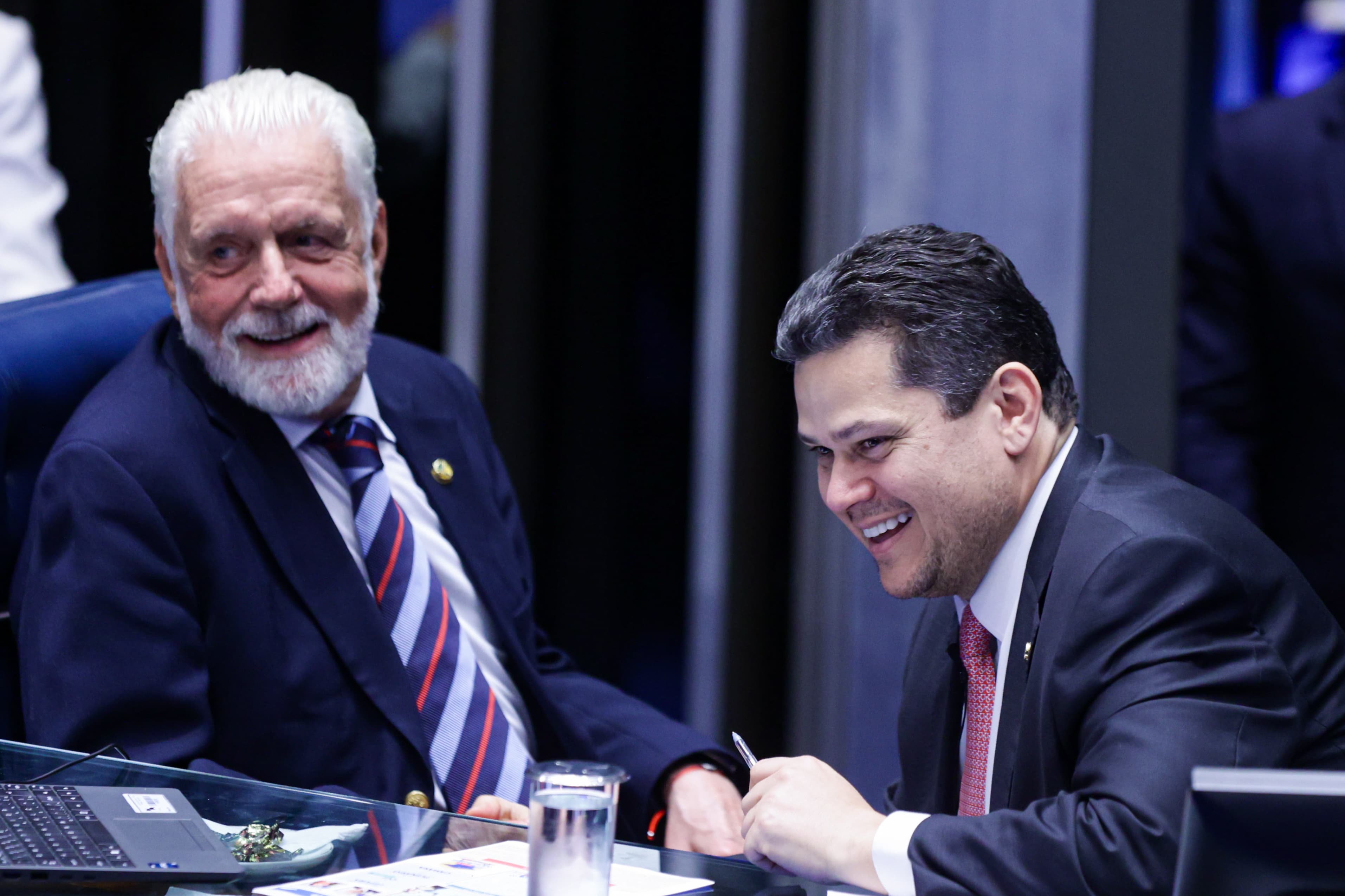 Alcolumbre defende Jaques Wagner e Senado se une contra STF
