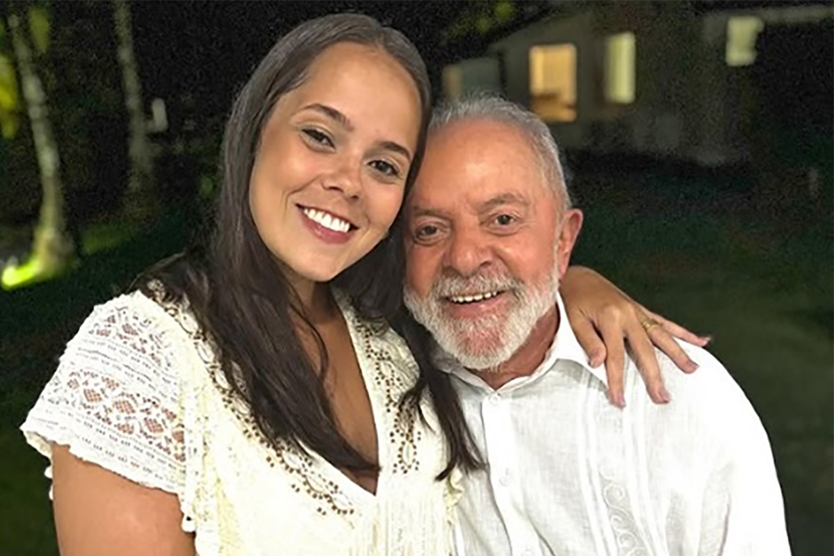 Neta de Lula afirma que homem "que se diz progressista" a ofendeu
