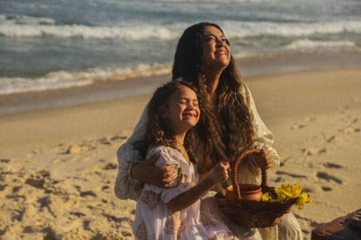Sol de Maria com a avó Preta Gil