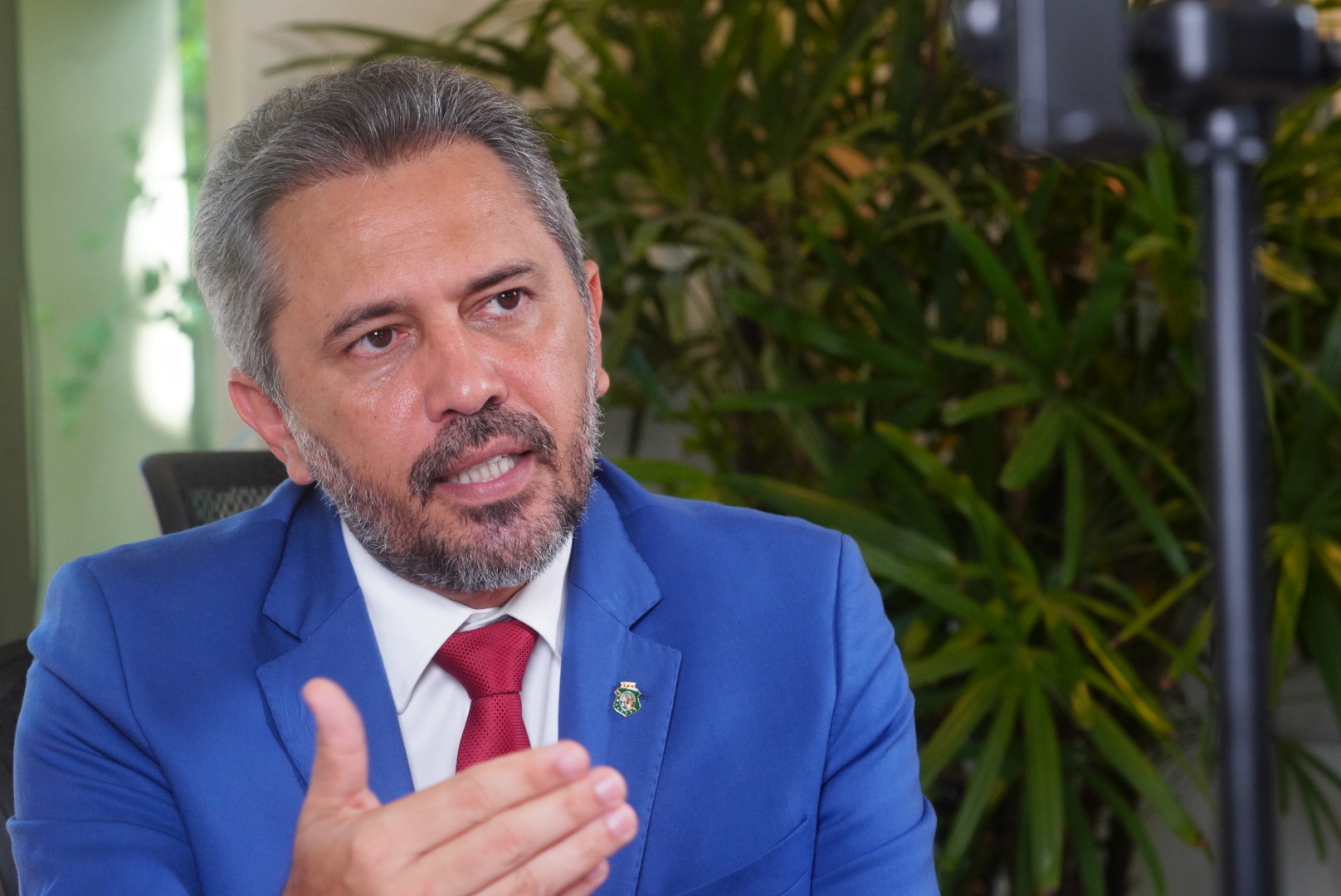 Governador lamenta tragédia com ônibus no Ceará: "Profunda tristeza"