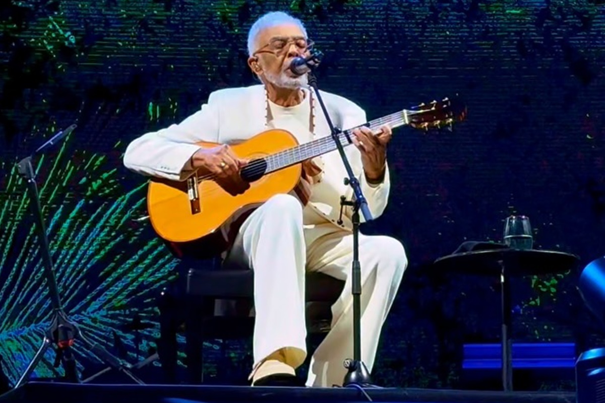 Gilberto Gil Passa Susto em Elevador e É Socorrido por Bombeiros