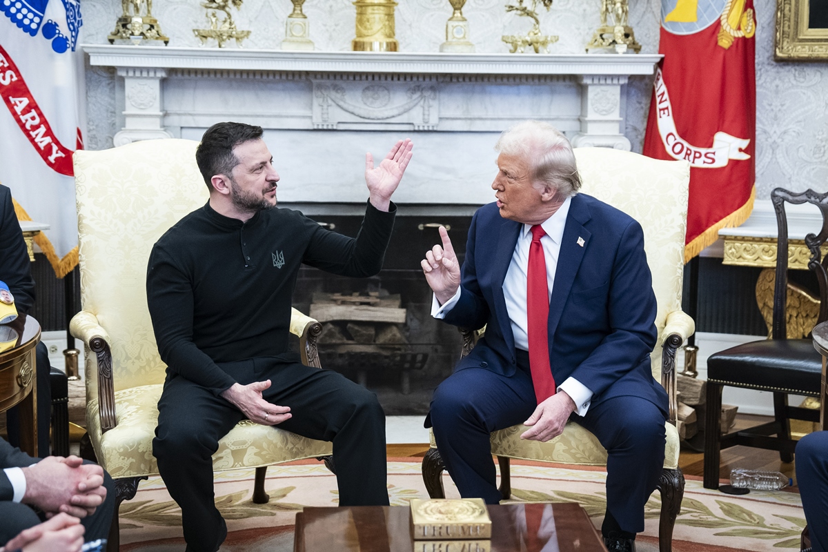 Zelensky diz que é “doloroso” ver Trump escolher lado oposto ao da Ucrânia