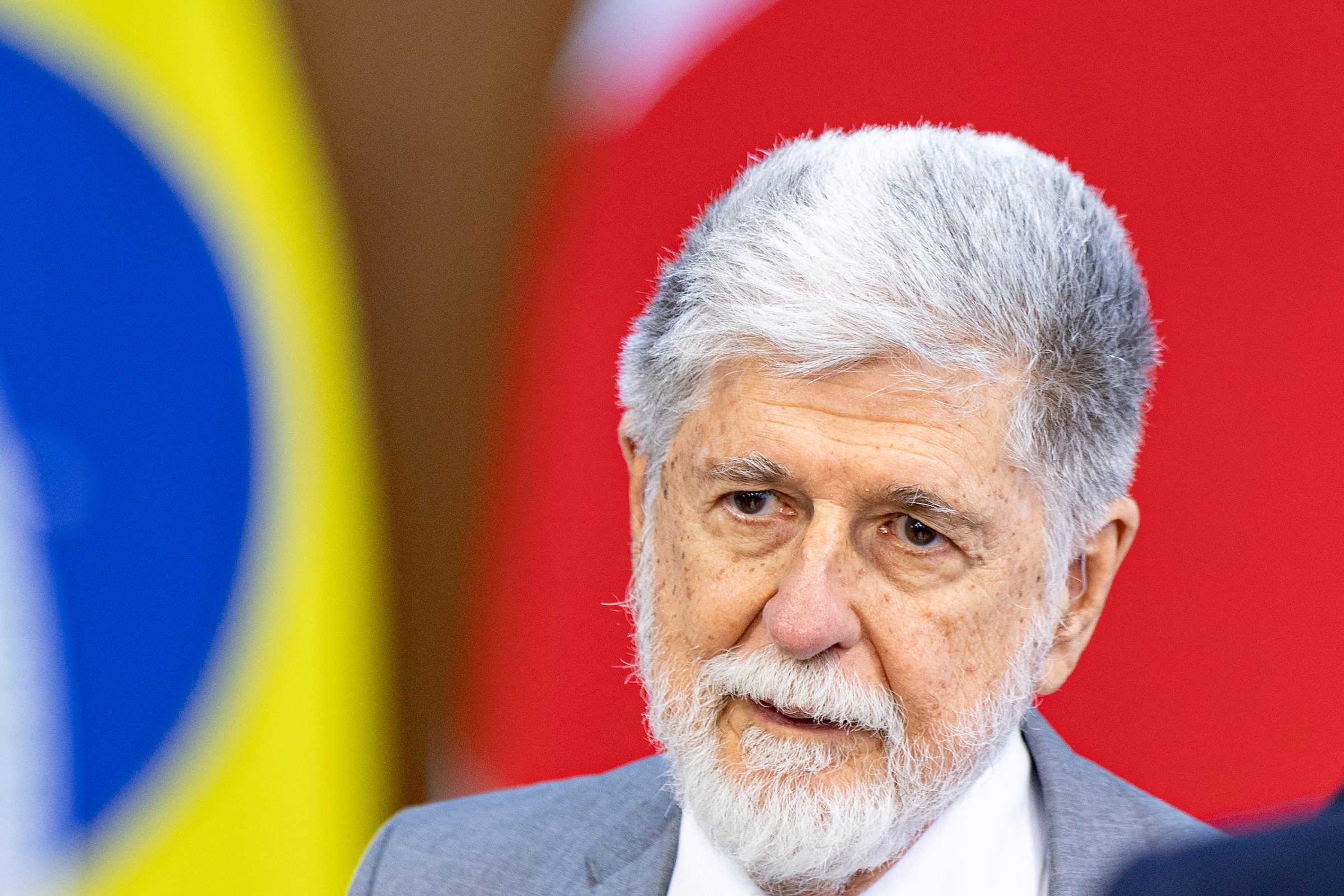 "Protecionismo está sempre à espreita", diz Amorim sobre tarifas