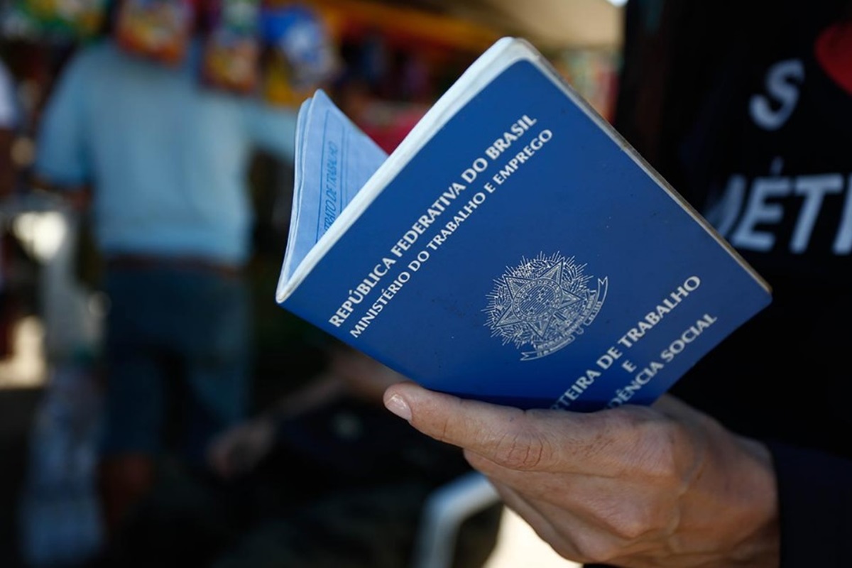 Agências do Trabalhador oferecem mais de 700 vagas nesta terça-feira