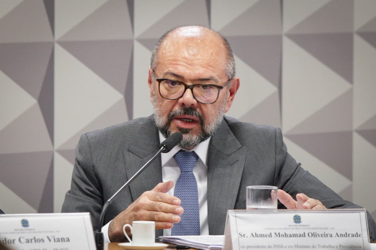 INSS: PF aponta que ex-ministro recebia propina em malas de roupas