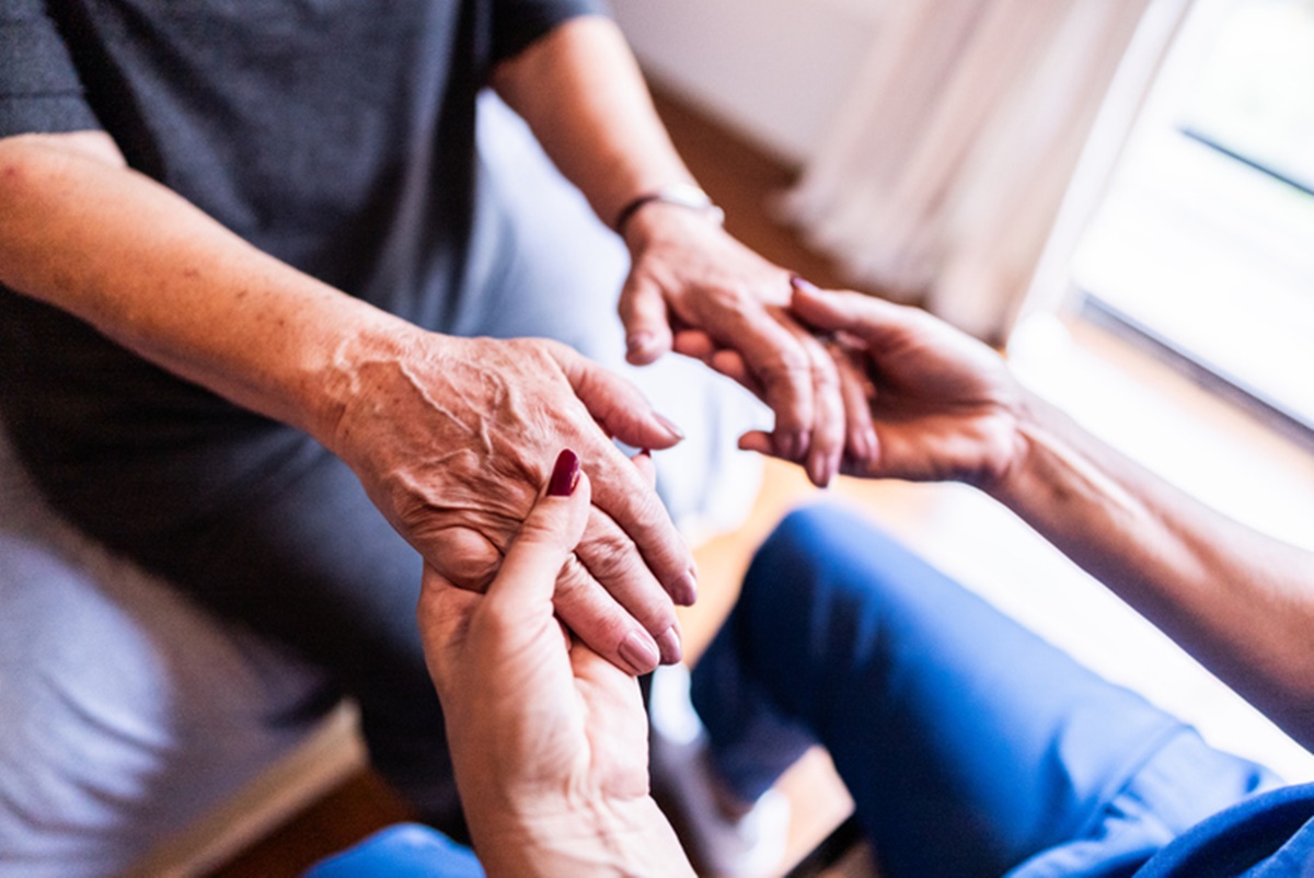 Japão inicia transplante de células-tronco para tratar Parkinson