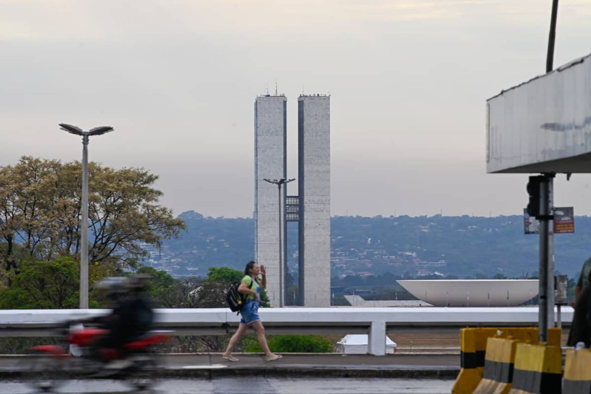 Após dia mais quente, Inmet emite alerta para tempestades no DF