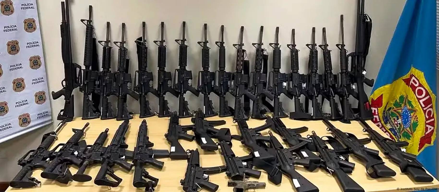 imagem colorida armas crime organizado