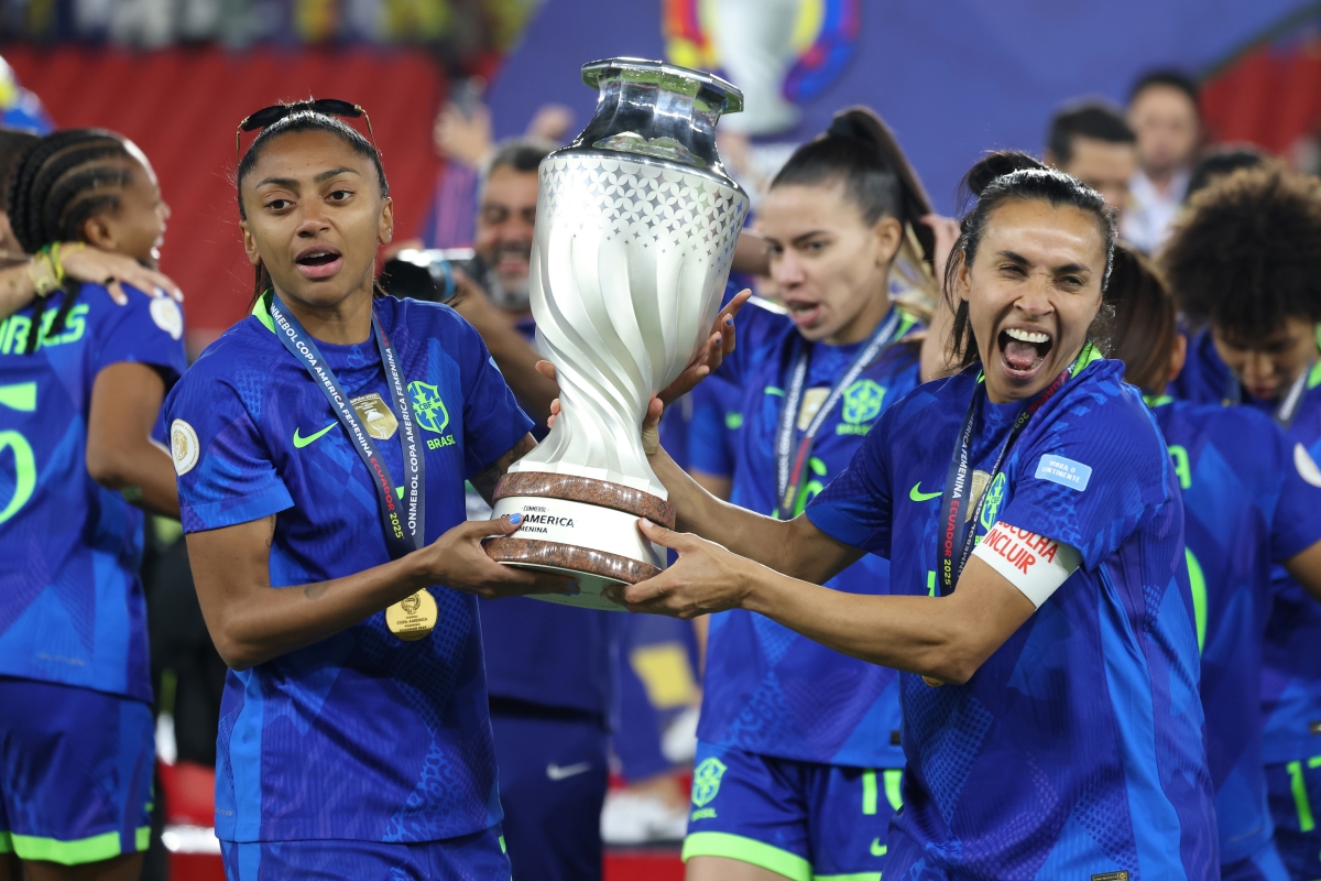 Câmara aprova fim de férias obrigatórias durante Copa Feminina de 2027 - QTU Questões do Universo