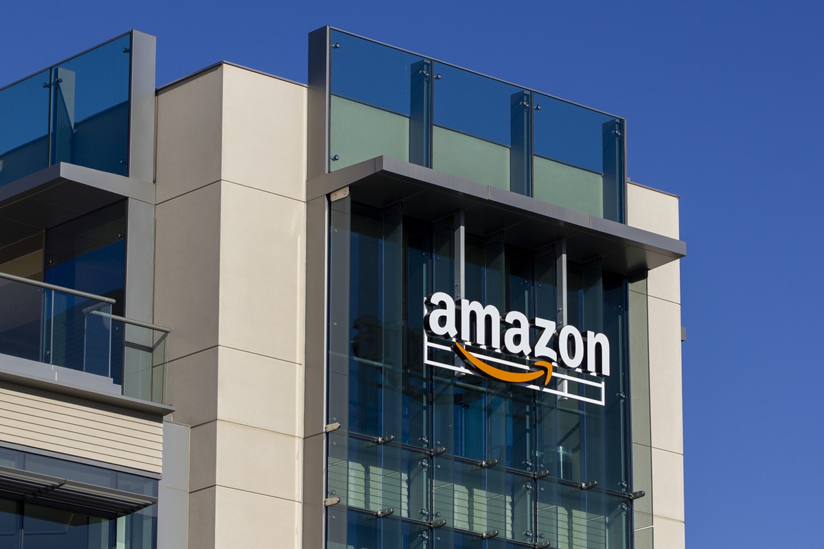 Irã afirma ter atacado infraestrutura da Amazon no Bahrein