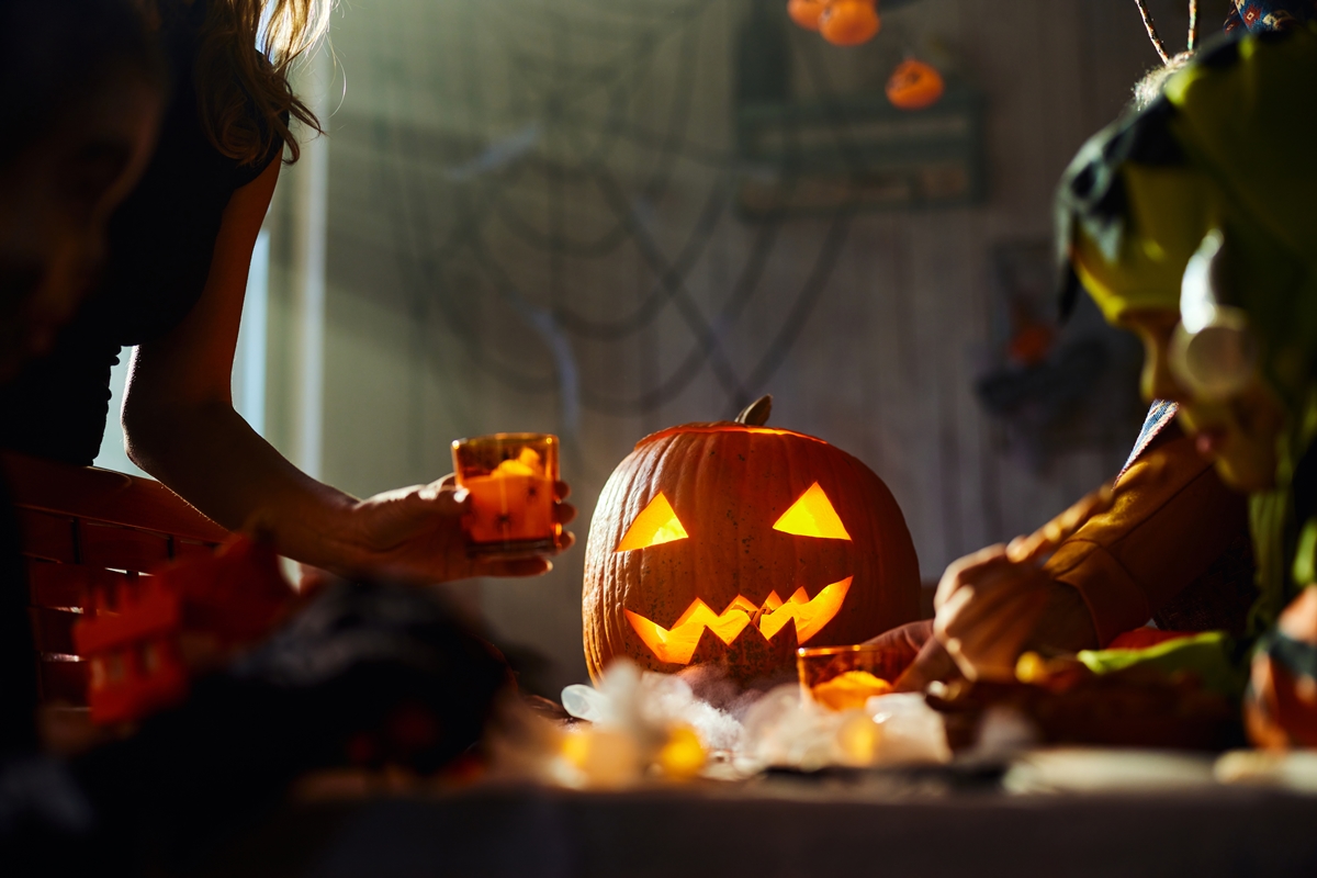 Foto colorida de Halloweeon - Metrópoles