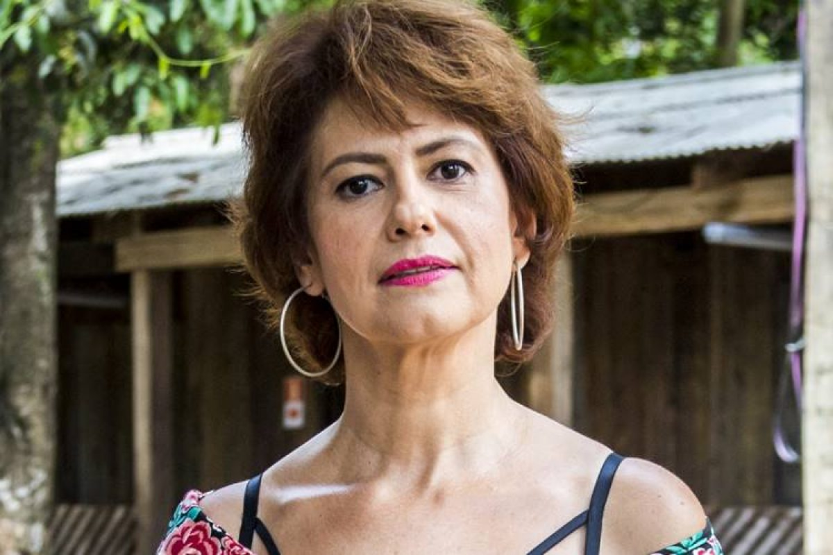 Narjara Turetta revela motivo de vender objetos pessoais on-line